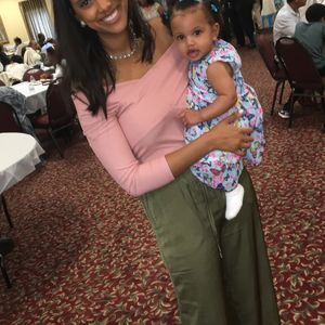 Meet your Posher, Yohana